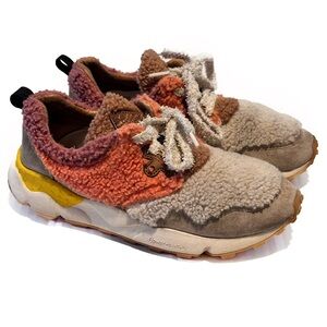 Flower Mountain Pampas Teddy Sneaker